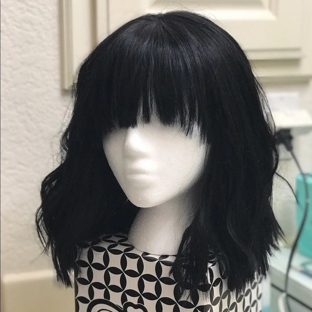 Black wig with bangs